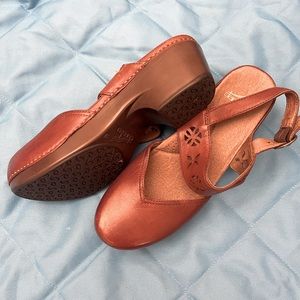 Dansko Ladies Mary Jane strap heel leather size 38